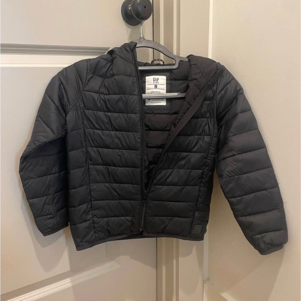 GAP Kids Black lightweight puffer Jacket